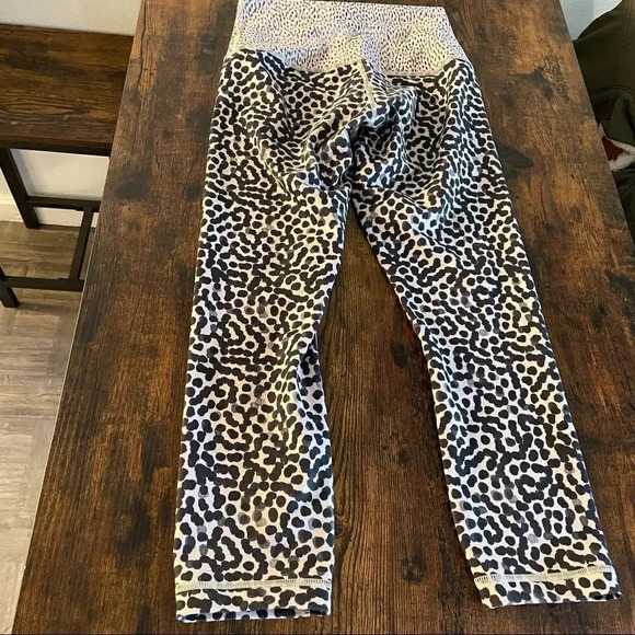 Lululemon athletica Cheetah/leopard print leggings - Picture 7 of 10
